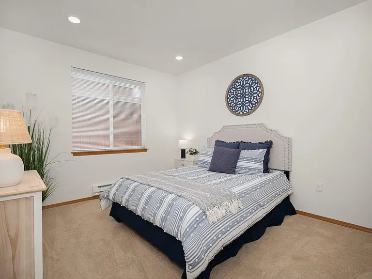 Bluegrass Farms Apartments — Photo 22