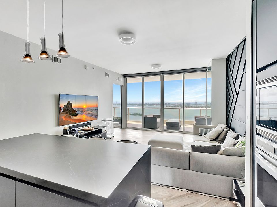 1st image of 2020 N Bayshore Dr APT 3409