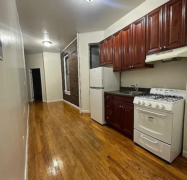 406 W 56th St #3E — Photo 1