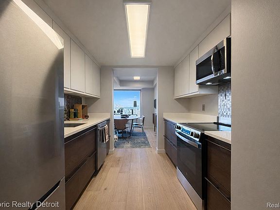 4th image of 1300 E Lafayette St APT 307