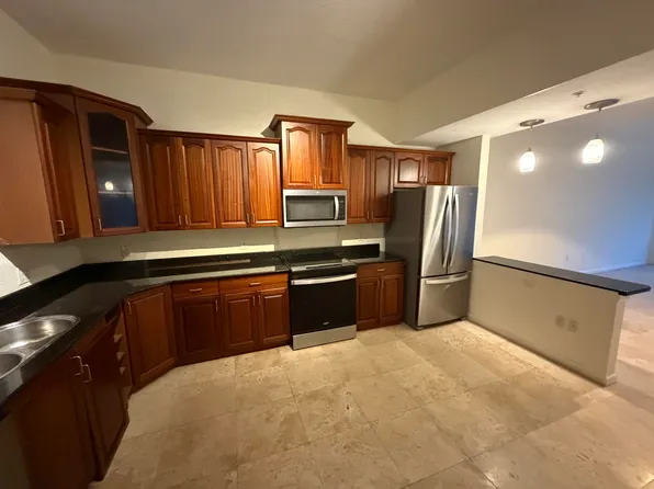 1640 Presidential Way, West Palm Beach, FL