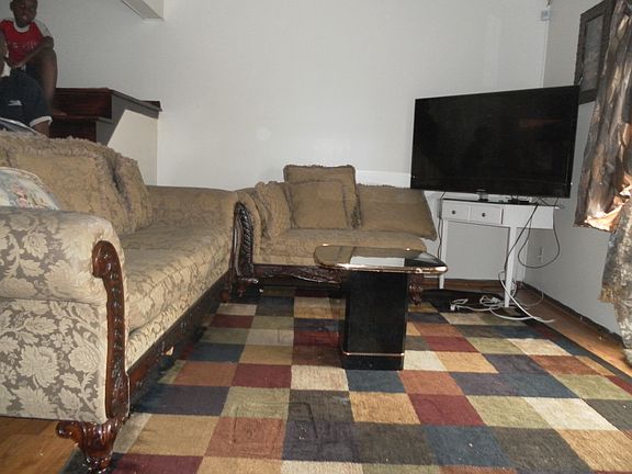 4th image of 4323 Chateau Morse Dr