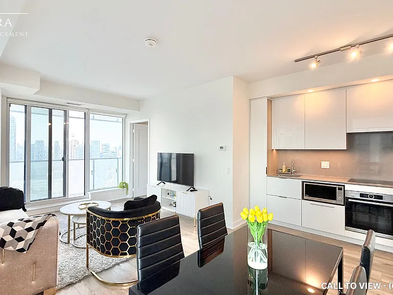 28 Freeland St #4304 — Photo 3