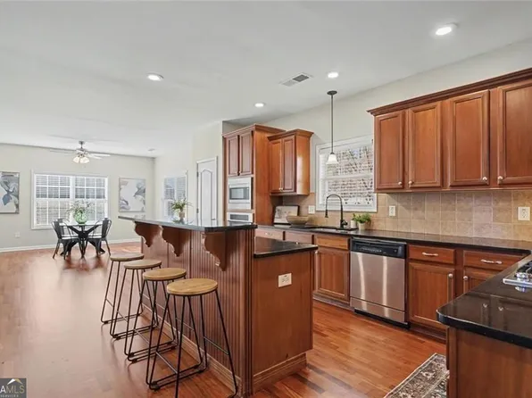 5270 Estates Dr, Atlanta, GA 30349