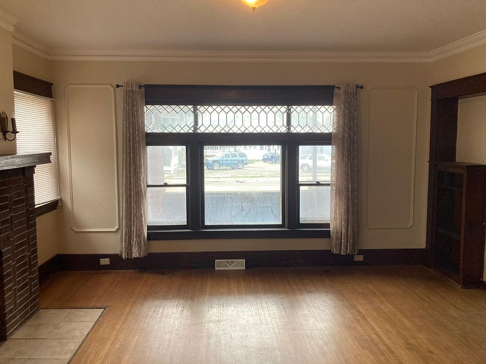 1st image of 3013 Peach St #1