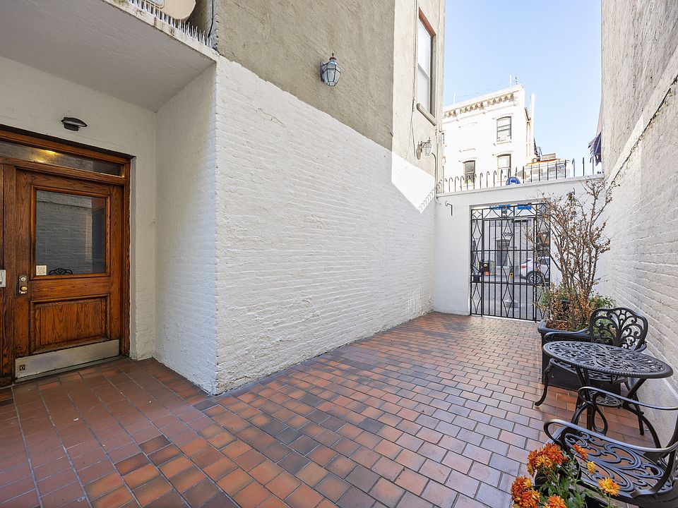 1st image of 460 W 50th St APT 2D