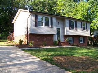 238 Oak Ridge Dr, Mount Airy, NC 27030