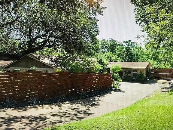 2nd image of 2507 Sherwood Ln
