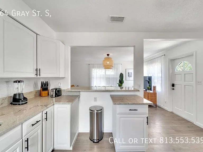 664 Gray St S — Photo 10