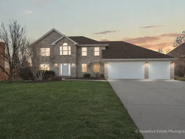 8221 Forestview Dr, Frankfort, IL 60423