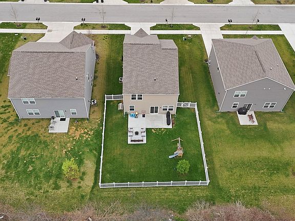 5th image of 9208 Larson Dr