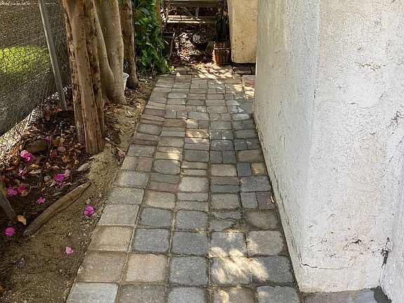 side view entrance walkway, private entrance,