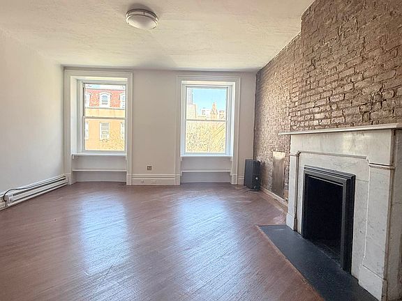 2nd image of 152 Montague St APT 5