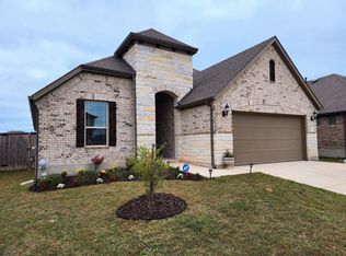 140 Periwinkle Ln, Bastrop, TX 78602