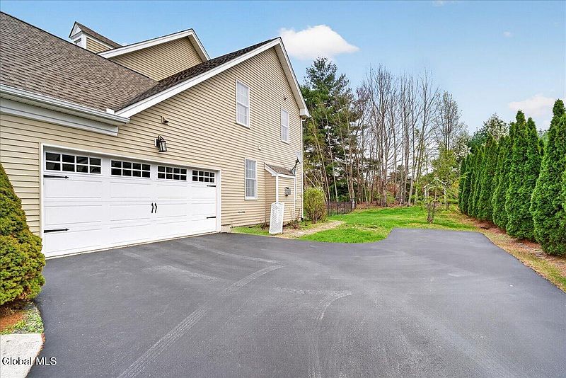 3rd image of 65 Stone Crest Drive