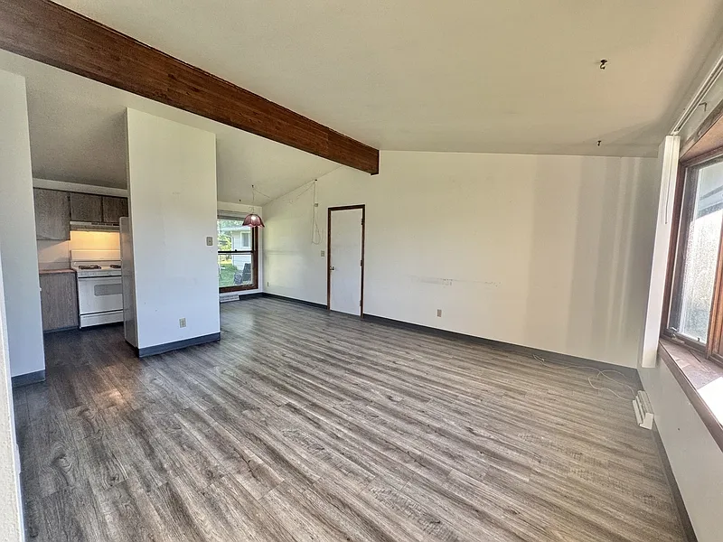 2 bed, 1.0 bath, $1,299 — Photo 2