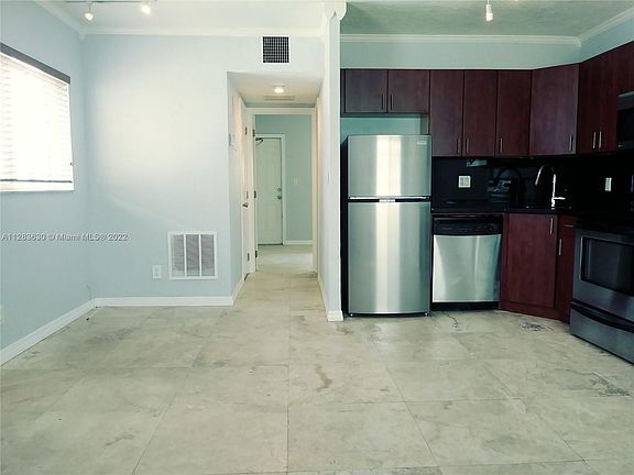 2nd image of 1856 NE 46th St APT F4