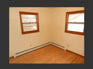 308 Circle Rd, Fox River Grove, IL 60021