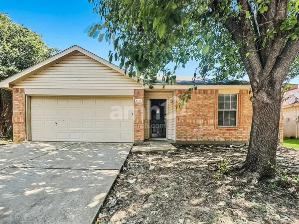 1120 Boxwood Dr, Crowley, TX 76036