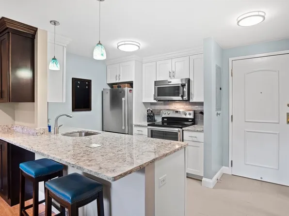 269 Cambridge Rd APT 209, Woburn, MA 01801