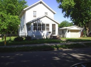 100 N 3rd St, Clinton, IA 52732