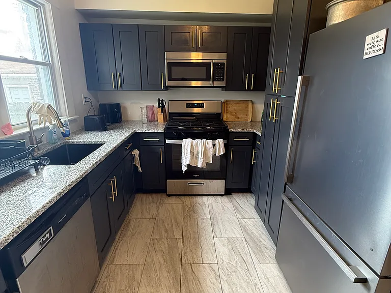 1471 E 118th St #2 — Photo 9