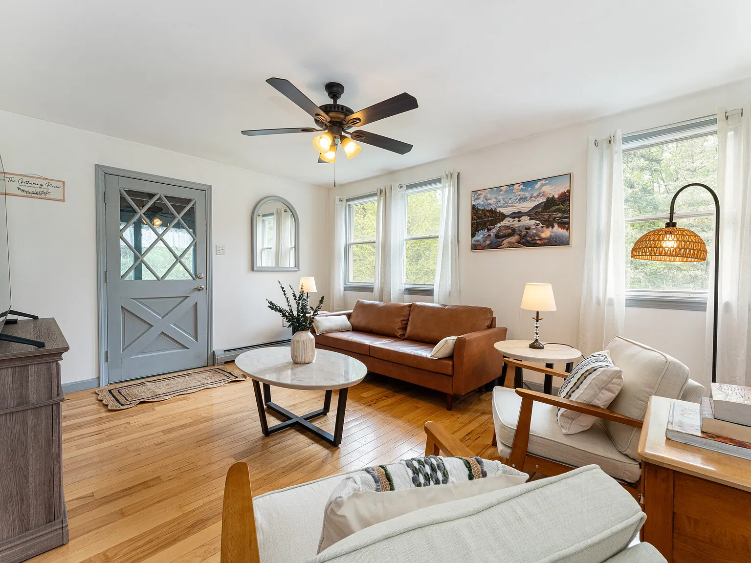 2 bed, 1120 sqft, $2,000 — Photo 1