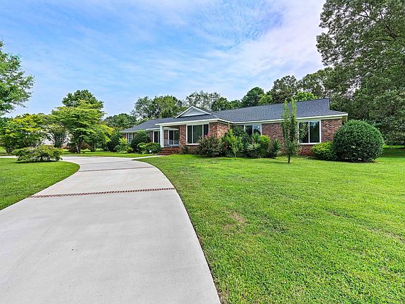 3rd image of 510 Mellwood Dr