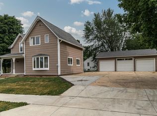 312 2nd St NE, Dodge Center, MN 55927