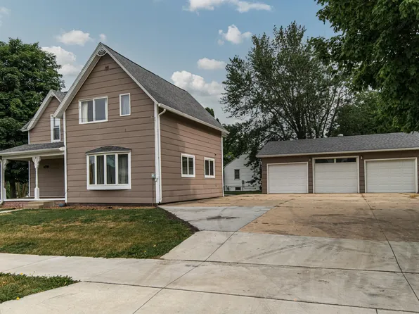 312 2nd St NE, Dodge Center, MN 55927