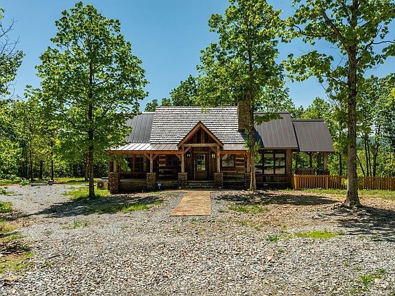 4th image of 425 Barnhardt Rd