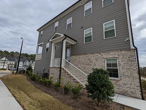 400 Clementine Dr Photo 1