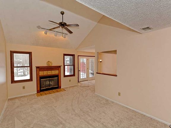 4th image of 522 Townwood Dr