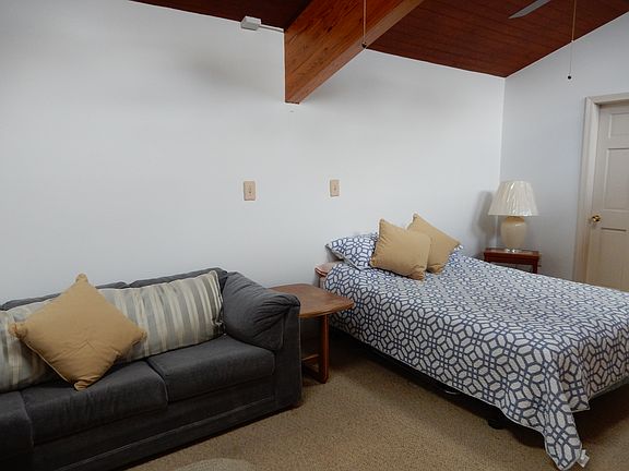 Master st w/bath,closet,loft