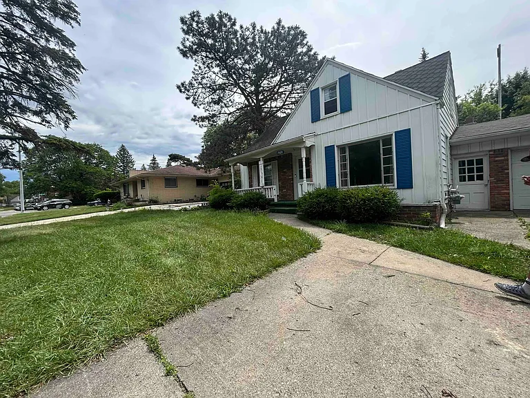 1909 Welch Blvd — Photo 14