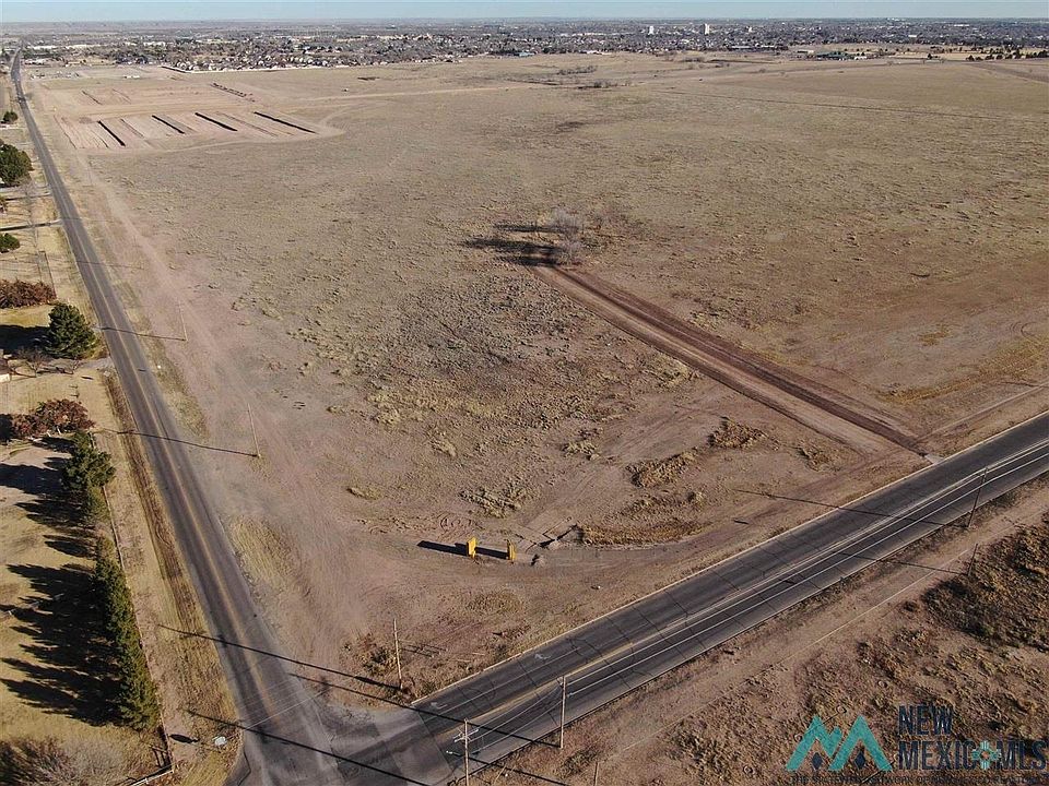 2nd image of W Country Club & Sycamore