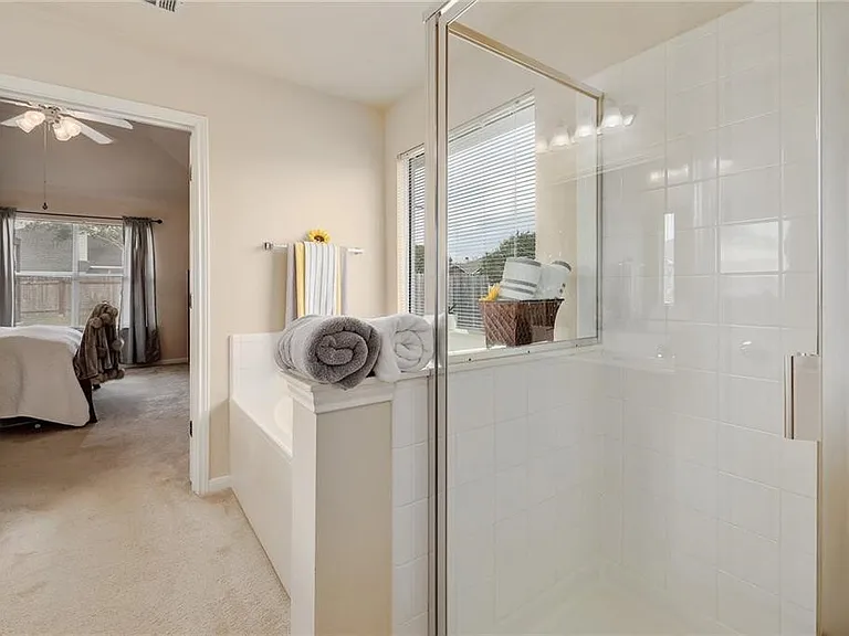 107 N Pauley Dr — Photo 10