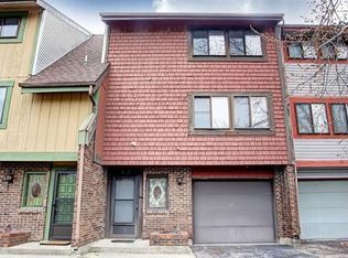 6126 Persimmon Tree Ct, Englewood, OH
