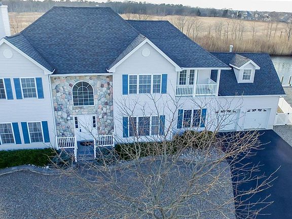 2nd image of 1716 Key West Rd