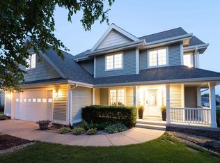 1301 Reed Ct, Waunakee, WI 53597