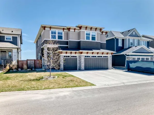 114 W Kinniburgh Rd, Chestermere, AB T1X 0T8