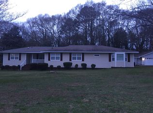 140 Pine St, Fairburn, GA 30213