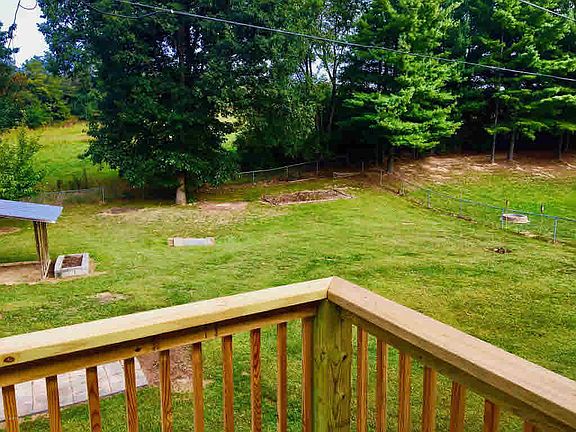 5th image of 2260 Glade Dr
