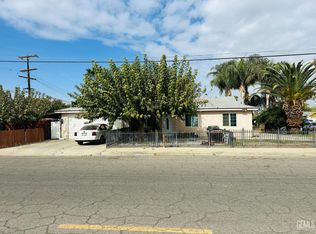 61 8th Ave, Delano, CA 93215