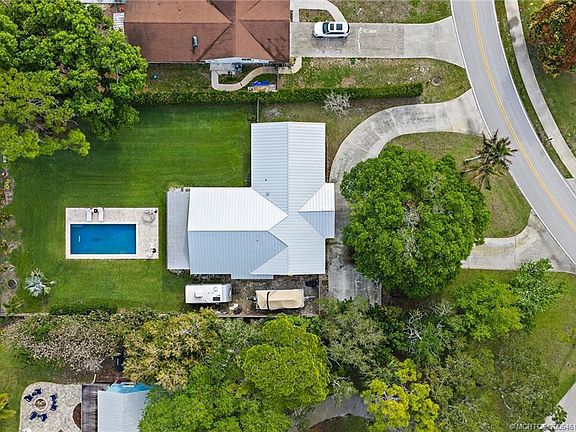 3rd image of 1763 NW Spruce Ridge Dr