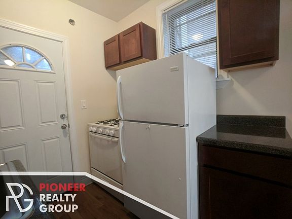 5th image of 622 W Cornelia Ave #C628w1