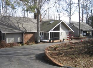 59 Hickory Ridge Rd, Martinsville, VA 24112