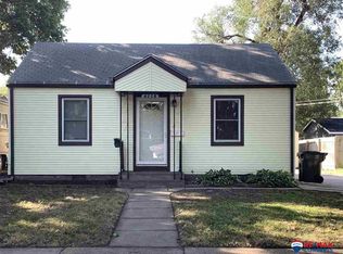 6115 Benton St, Lincoln, NE 68507