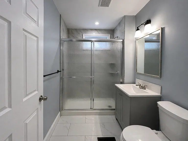 9 Nightingale St #2 — Photo 11