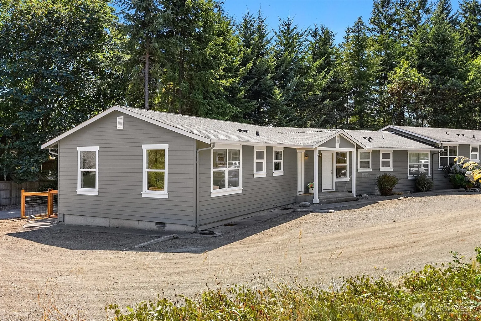 1574 NE Park View Drive #1 photo 1